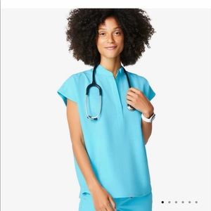 Scrub top